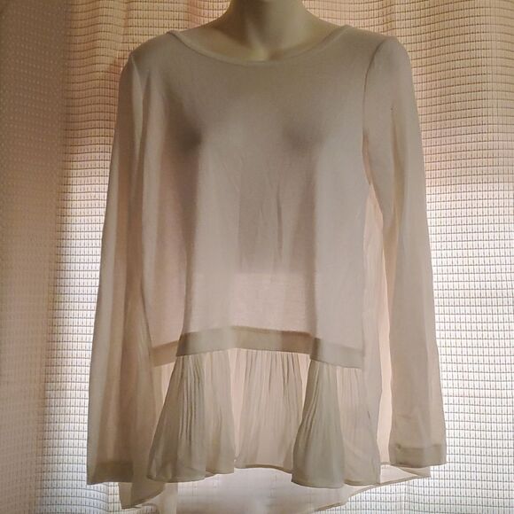Valerie Stevens Woman’s Top - Picture 1 of 6